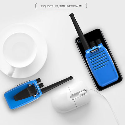Μεγάλο εύρος ψηφιακού κινητού ραδιοφώνου Walkie Talky με φακό και μπαταρία ιόντων λιθίου