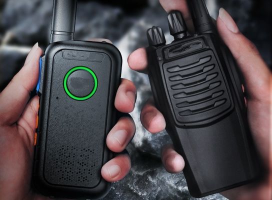 Εμπορική μαύρη Μίνι Thin Outdoor Walkie Talkie Portable Ελαφρύ βάρος 1,7*13,5*5,4CM