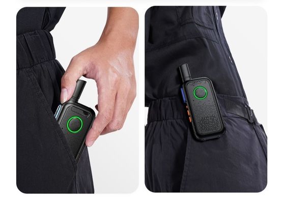Εμπορική μαύρη Μίνι Thin Outdoor Walkie Talkie Portable Ελαφρύ βάρος 1,7*13,5*5,4CM