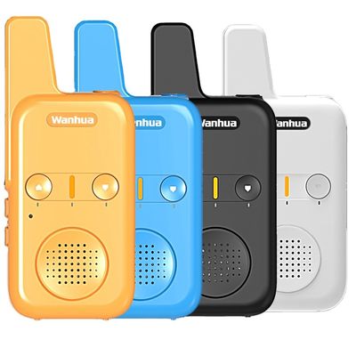 Υψηλής ισχύος διπλής ζώνης VHF UHF 400-470MHz Walkie Talkie με χωρητικότητα μπαταρίας 1000mAh