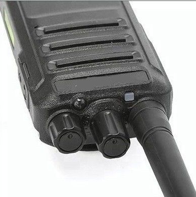 128*60*33mm Walkie Talkie UHF Δύοδρομος Ραδιομεταδότης για περιοχή συχνοτήτων 400-470MHz