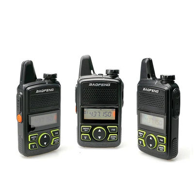 Μίνι κινητό φορητό walkie-talkie διπλής ζώνης με ισχύ εξόδου 5W και λειτουργία VOX